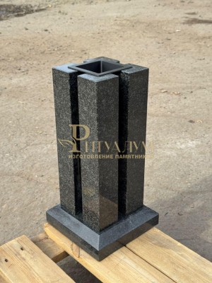 Ваза гранитная габбро (чёрная) 07 — ritualum.ru Ваза гранитная габбро (чёрная) 07 — ritualum.ru